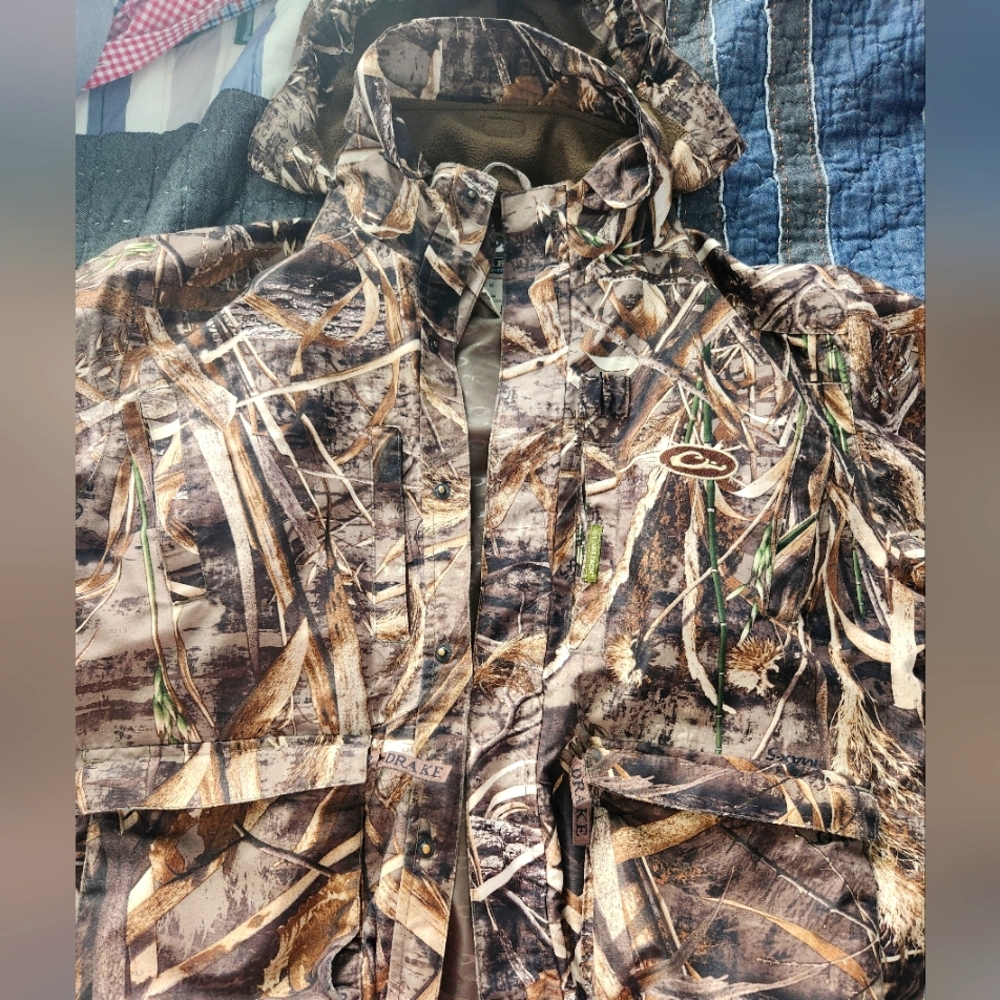 Drake camo jacket w/removable hood